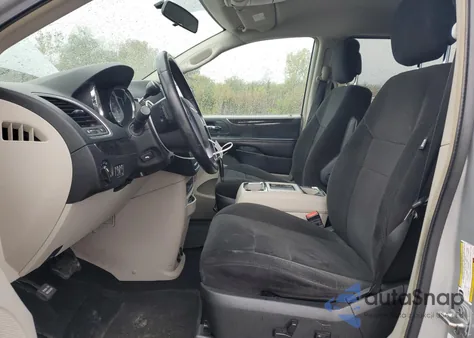 2011 Chrysler Town & Country Touring z USA, uszkodzony, nr VIN 2A4RR5DG4BR770898